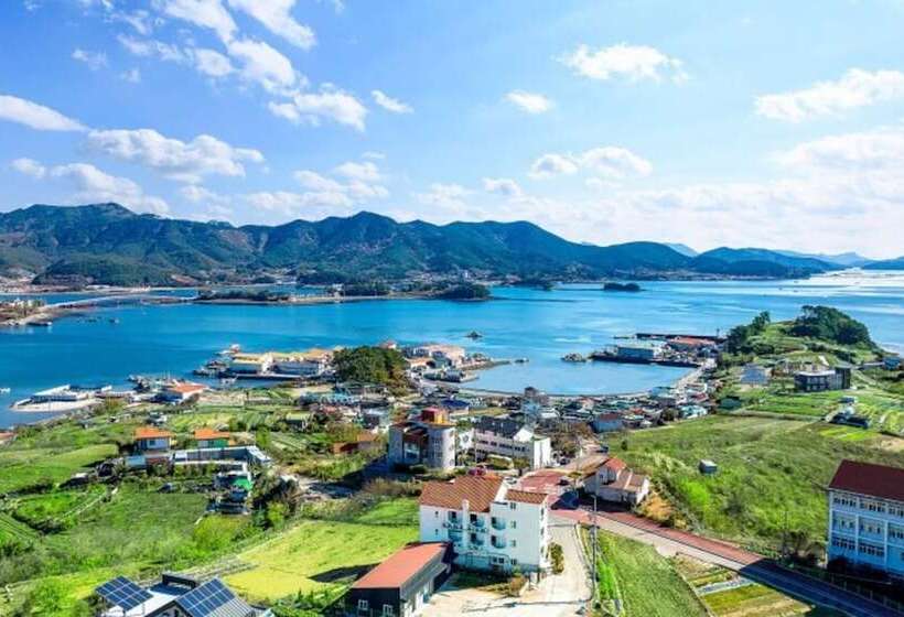 Tongyeong Haeorum Kids Pension