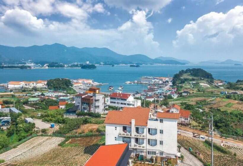 Tongyeong Haeorum Kids Pension