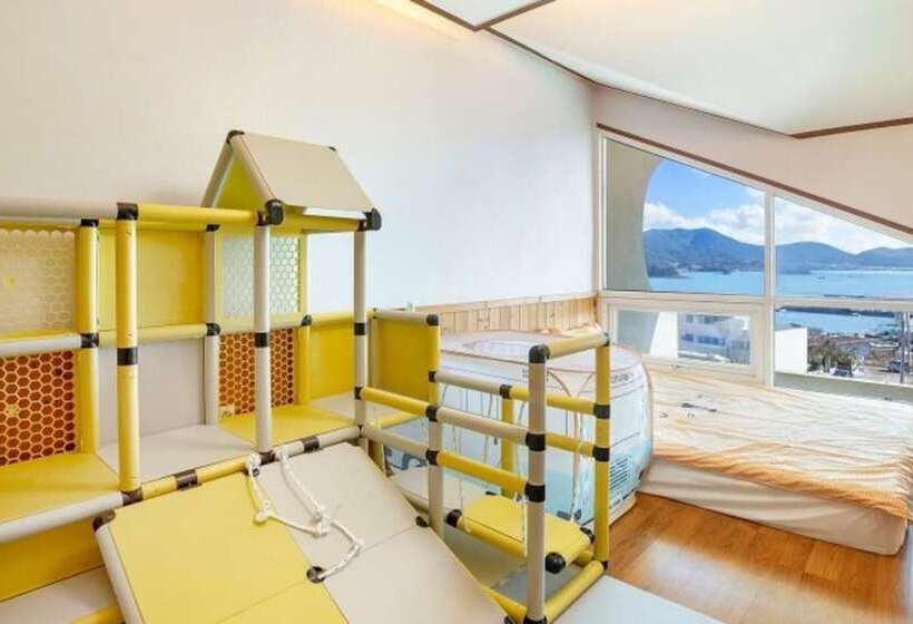 Tongyeong Haeorum Kids Pension