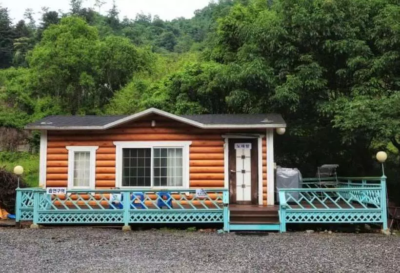 Yangpyeong 4hue House Pension
