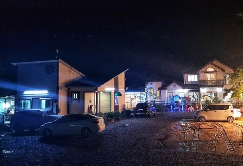 Yangpyeong 4hue House Pension