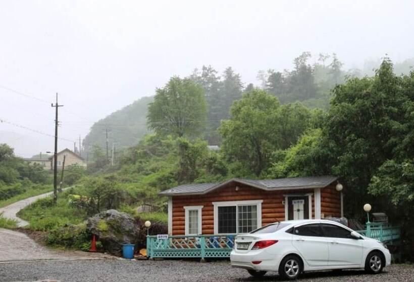 Yangpyeong 4hue House Pension