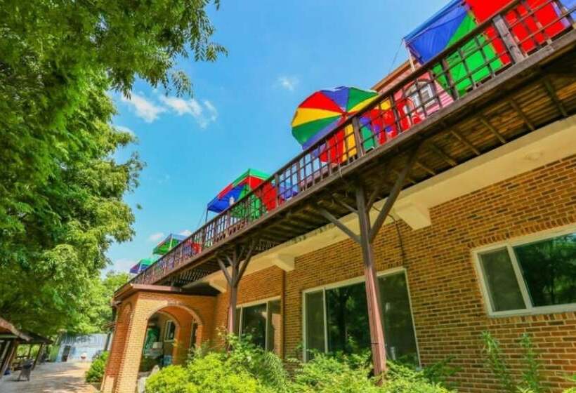Yangpyeong Mountain Yard Pension