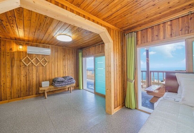 Yeongdeok Badahyang Pension