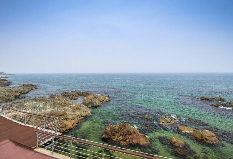 Yeongdeok Badahyang Pension