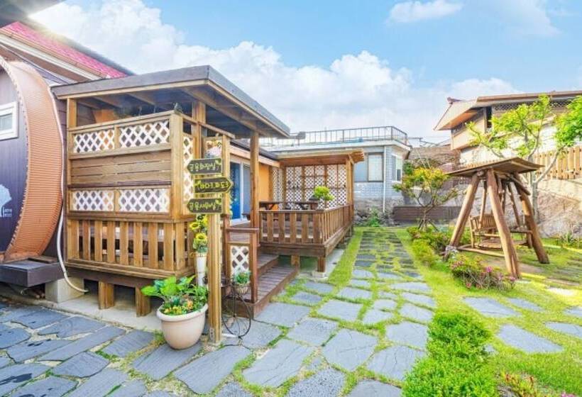 Yeongdeok Badahyang Pension