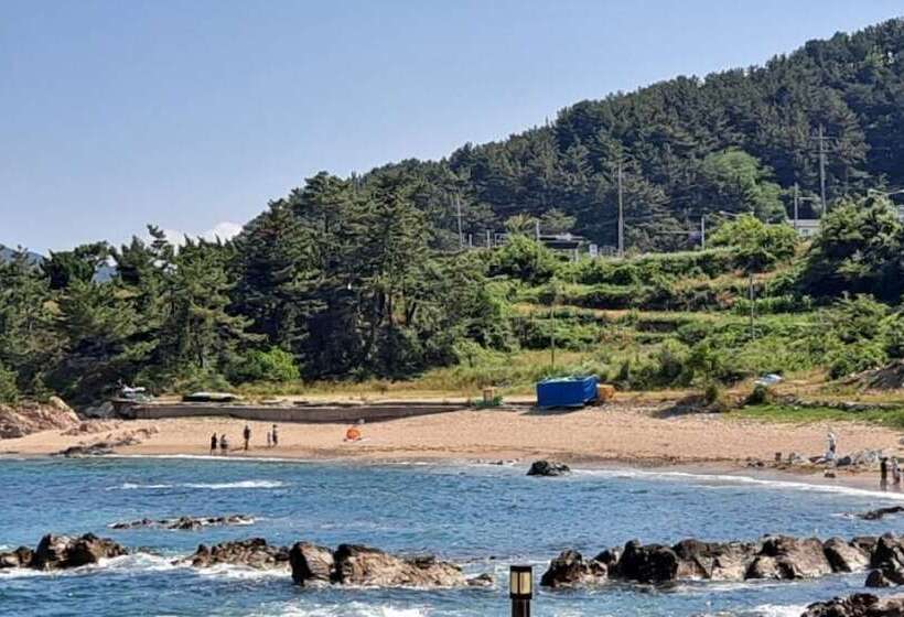 Yeongdeok Badahyang Pension