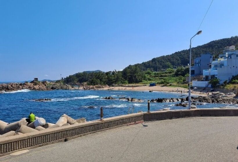 Yeongdeok Badahyang Pension