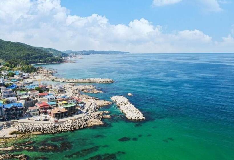 Yeongdeok Badahyang Pension