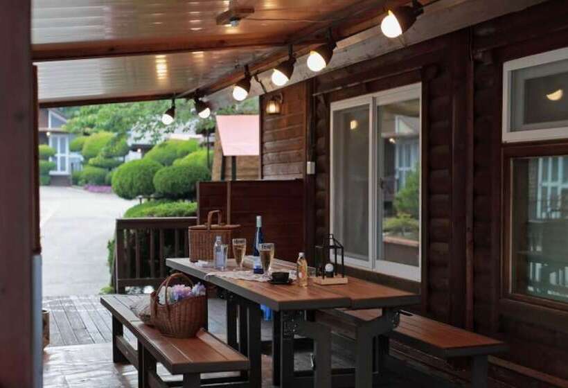 Yeongdeok Samsa Marin Village Pension