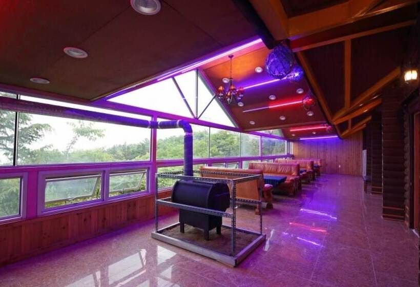 Yeongdeok Samsa Marin Village Pension