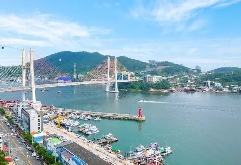 Yeosu Onueli Pension