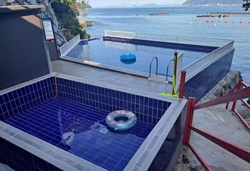 Yeosu Geumo Island Joy Pension