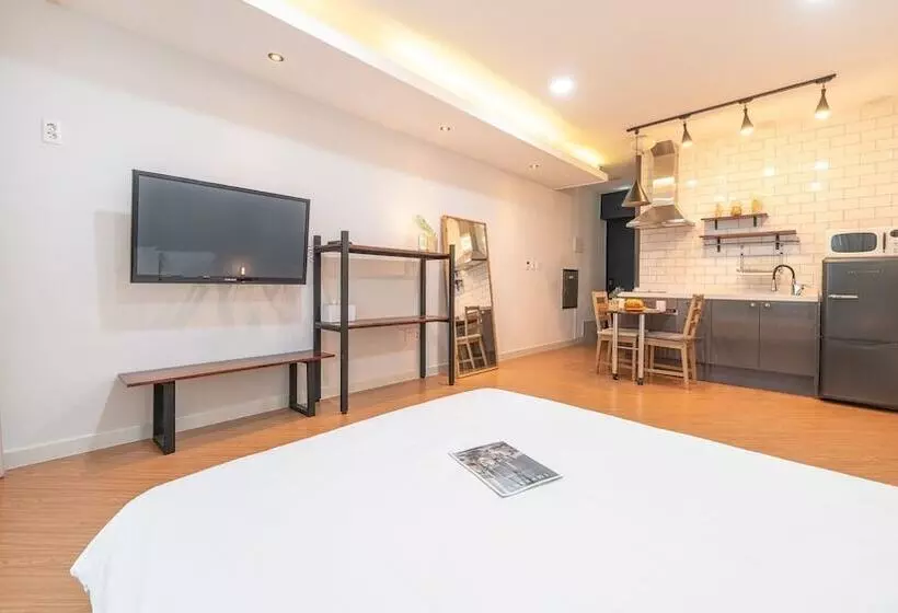 Yeosu Milagro Ocean View Spa Pension