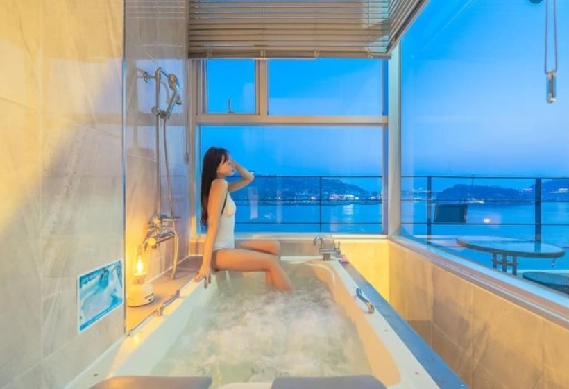 Yeosu Romance Night Sea Pension Resort
