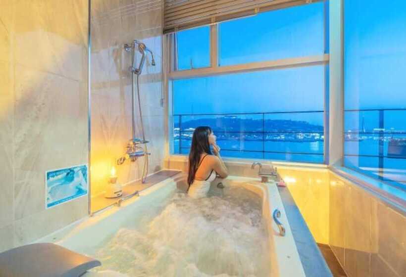 Yeosu Romance Night Sea Pension Resort
