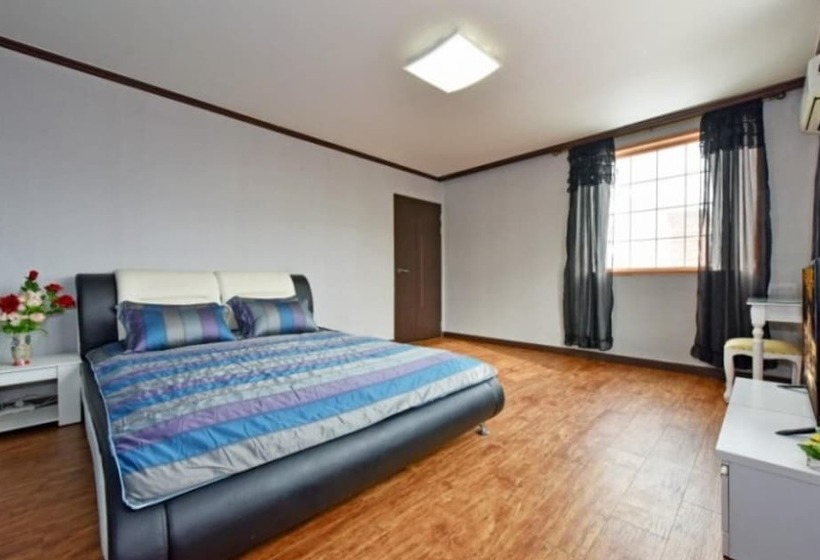 Yesan Jeongdaun Pension