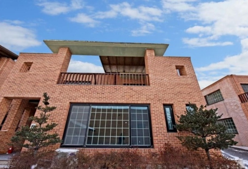 Yesan Jeongdaun Pension