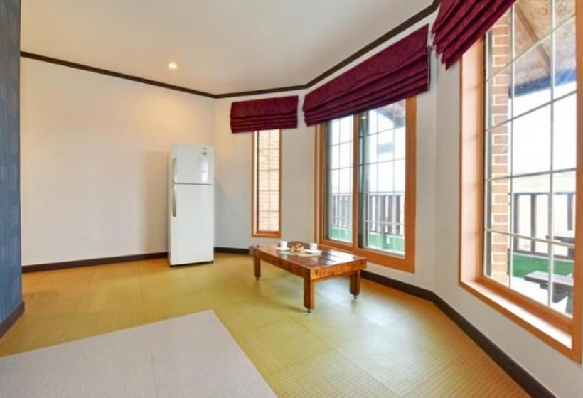 Yesan Jeongdaun Pension