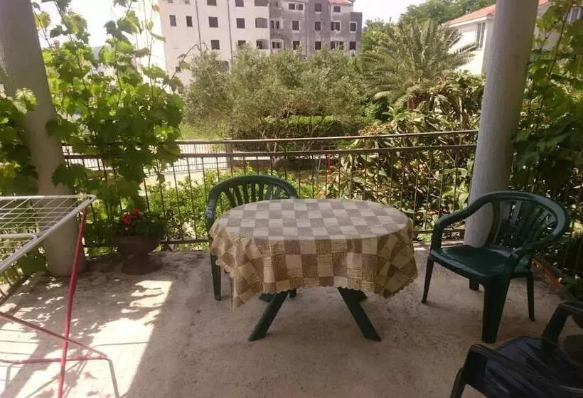 Apartments Olga Tivat