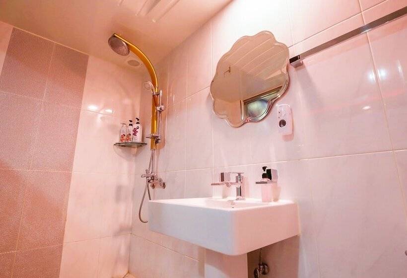 Asan Fox Drive In Motel