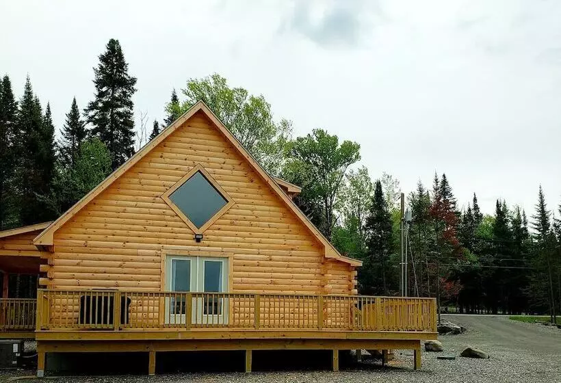 Back Lake Lodges Moose Tracks Cabin