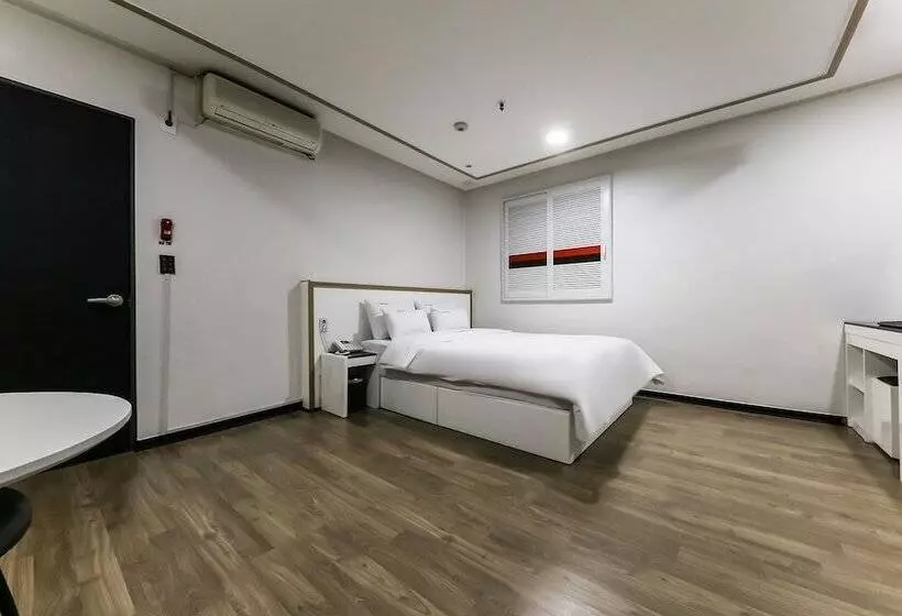 Boryeong  Qq Motel