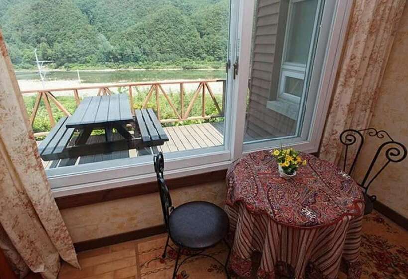 Danyang Fragrant Tree Pension