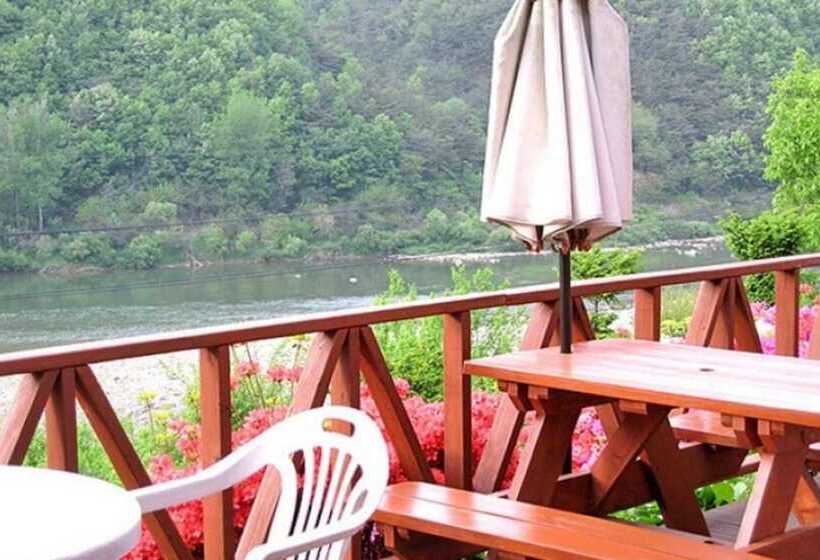 Danyang Fragrant Tree Pension