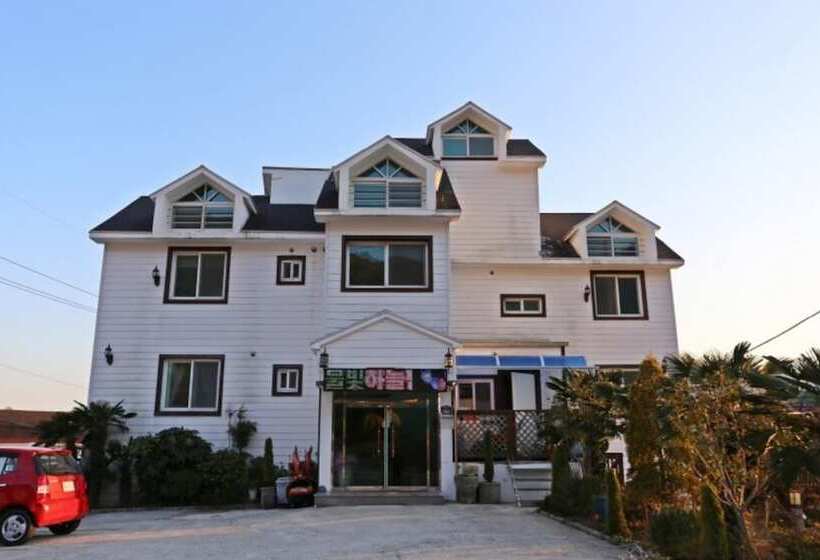 Geojedo Azure Sky Pension