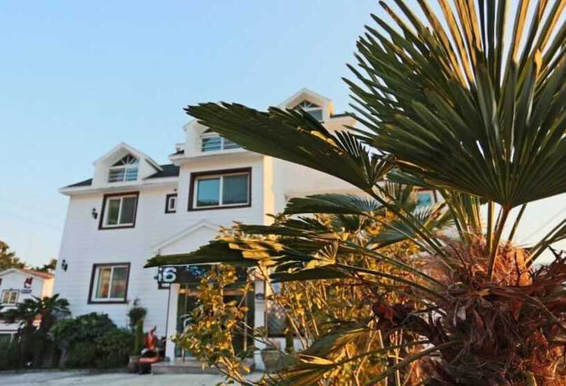 Geojedo Azure Sky Pension