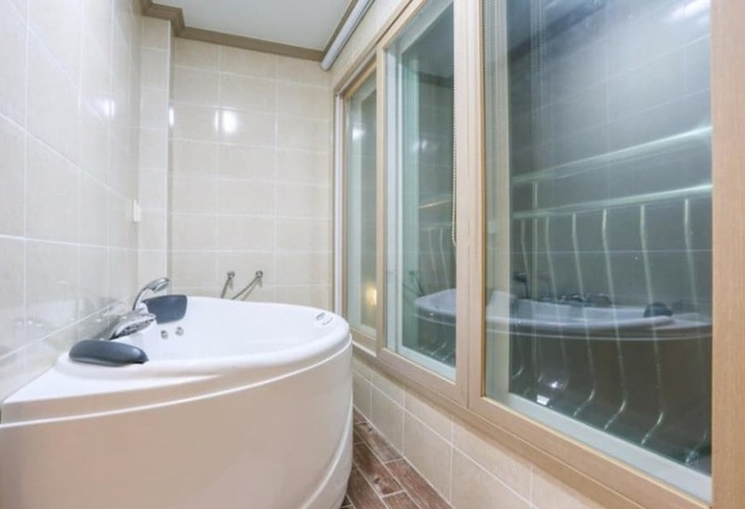 Geojedo Azure Sky Pension