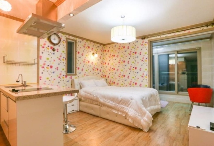 Geojedo Azure Sky Pension