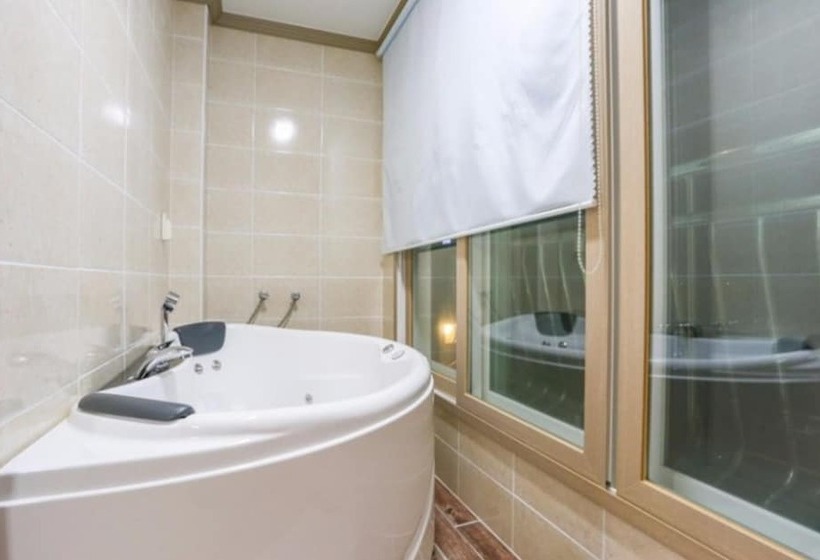 Geojedo Azure Sky Pension