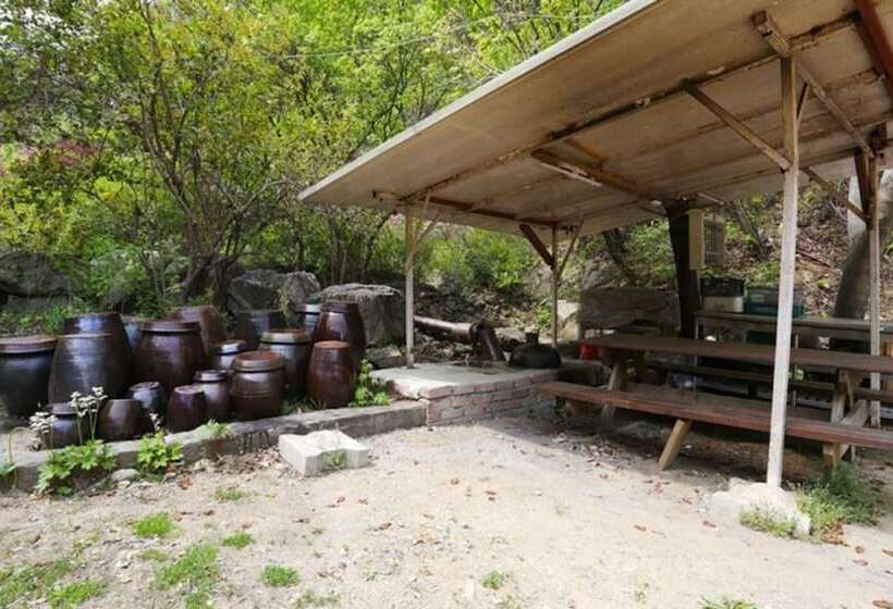 Gwangju Jongyeoul Pension