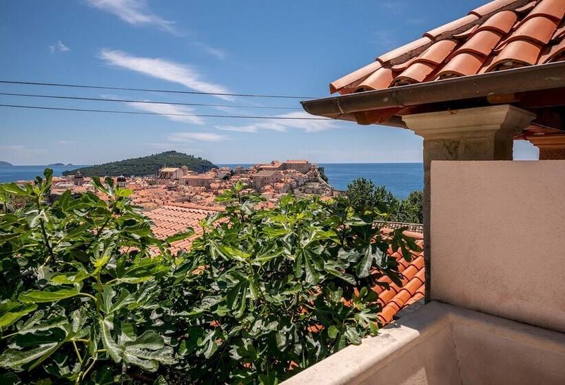 Hedera Estate, House Hedera Vi