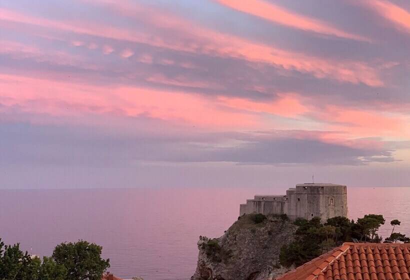 Hedera Estate, House Hedera Vi