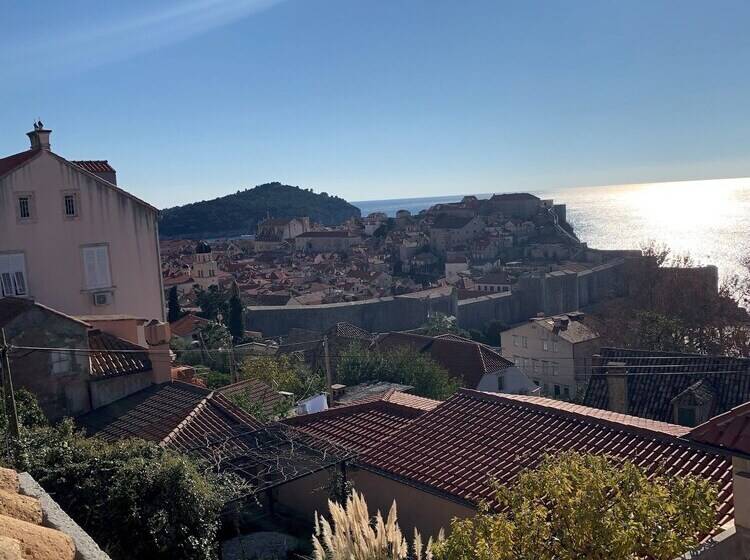 Hedera Estate, House Hedera Vi