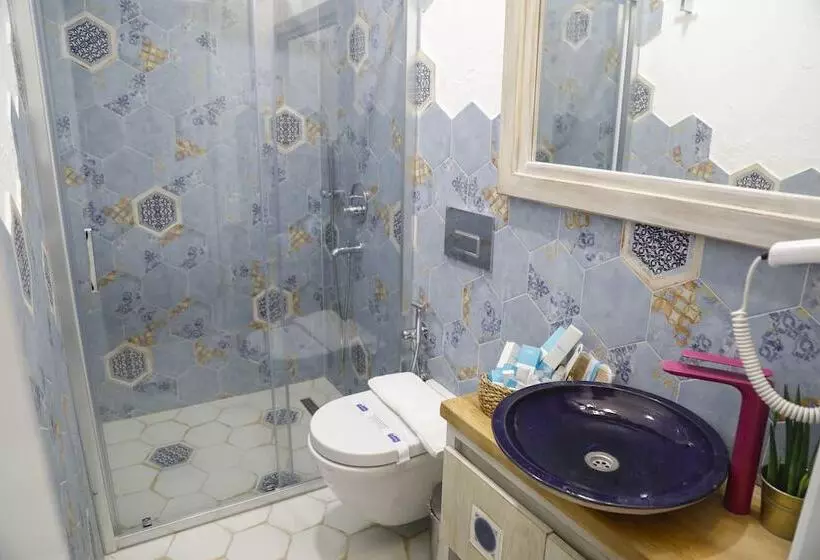 هتل Adacan Alacatı