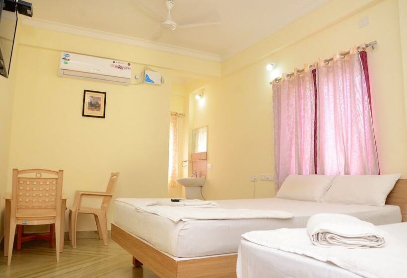 Hotel Amutham Residency