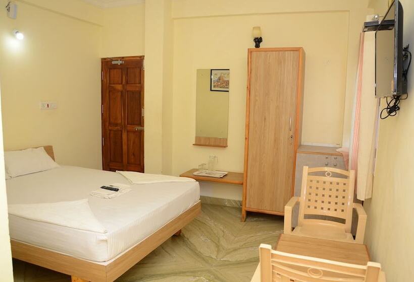 Hotel Amutham Residency