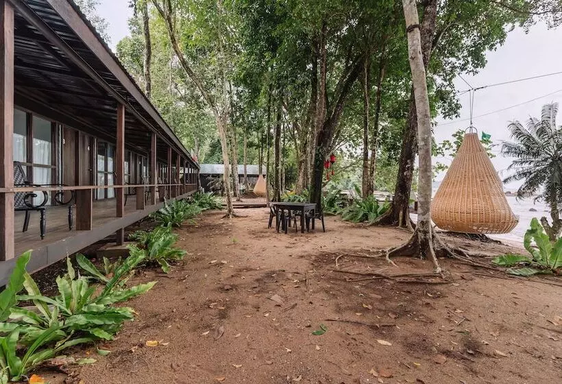 ホテル Roxy Telok Serabang