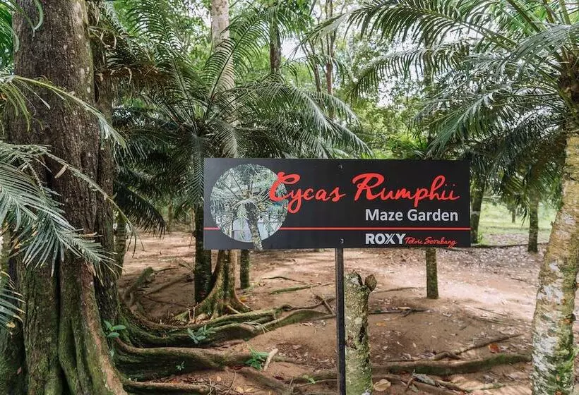 ホテル Roxy Telok Serabang