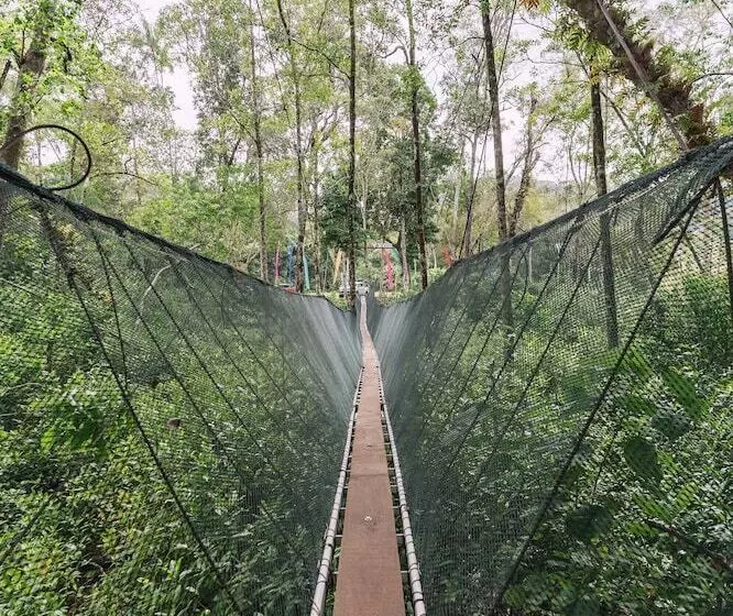 ホテル Roxy Telok Serabang