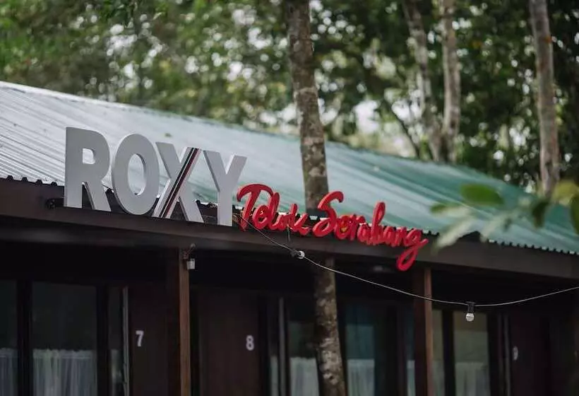 ホテル Roxy Telok Serabang