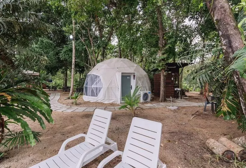 ホテル Roxy Telok Serabang