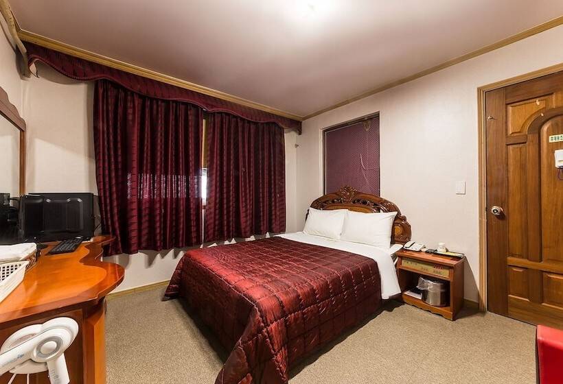 Hwaseong Yedawon Motel