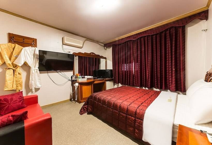 Hwaseong Yedawon Motel