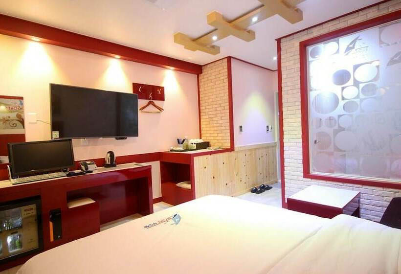 مُتل Buan Gyeokpo Some