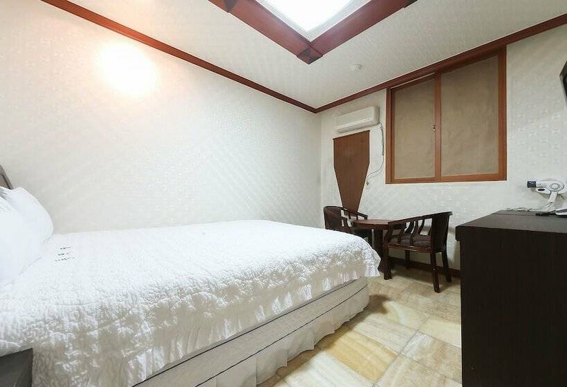 מוטל Changwon Masan Hapseongdong Tong